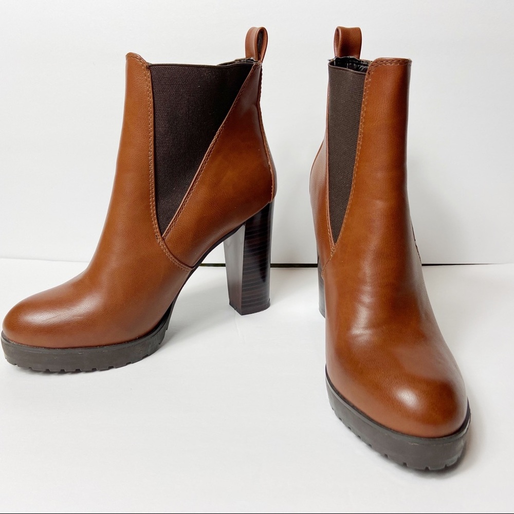 Akira pull on brown chunky heel booties
